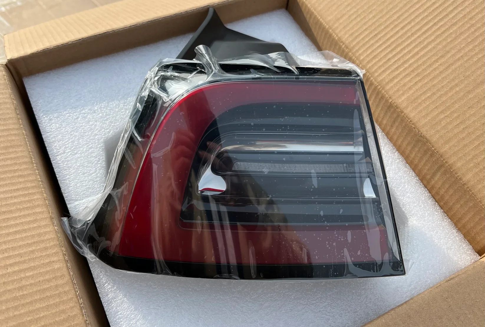 TESLA MODEL 3 LAMP ASY, REAR BODYSIDE, LH